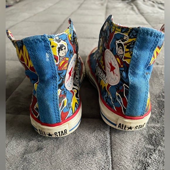 RARE Superman Converse Canvas Shoes - Picture 3 of 10